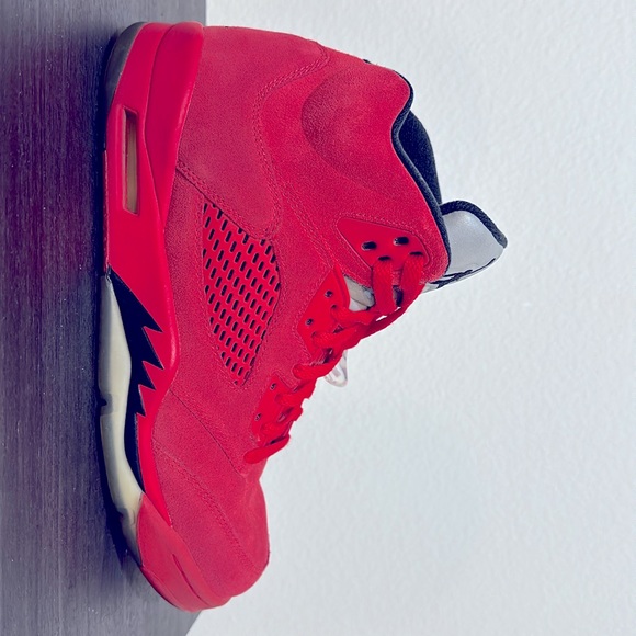 Retro Air Jordan 5’s - Picture 5 of 6